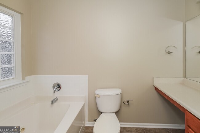 Building Photo - 378 Haverhill Ln