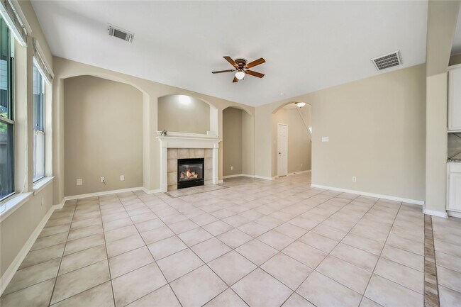 Building Photo - 111 W Burberry Cir