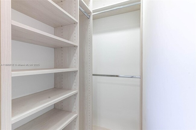 Building Photo - 13900 SW 65th Terrace