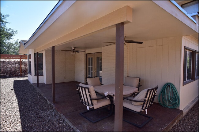 Building Photo - 7229 Canyon Run Dr