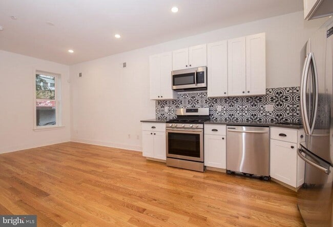 Primary Photo - 614 W Norris St