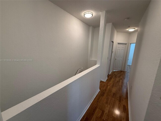 Building Photo - 5620 NW 114th Path