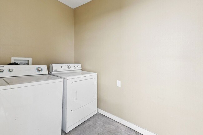 Building Photo - 2522-24 N. Tonti St.