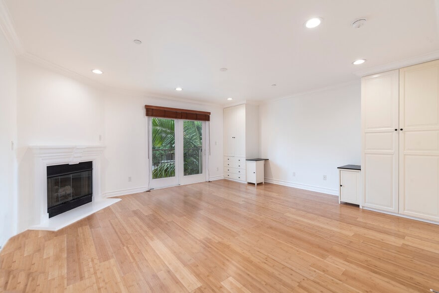 Primary Bedroom - 123 S Clark Dr