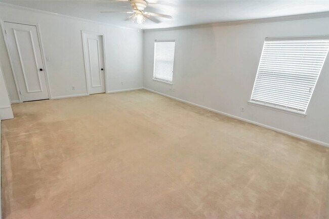 Building Photo - 8615 La Fonte St