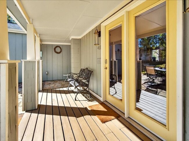 Building Photo - Wonderful Black Mountain Location-Long Term Rental