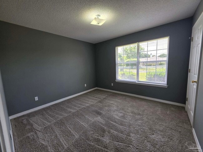 Building Photo - 6024 Yellow Rose Dr