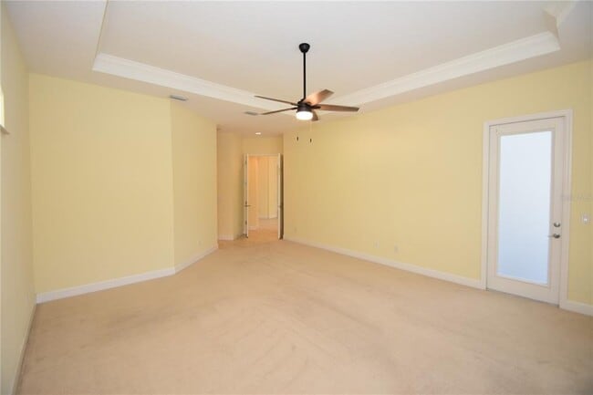 Building Photo - 17 Oasis Cir