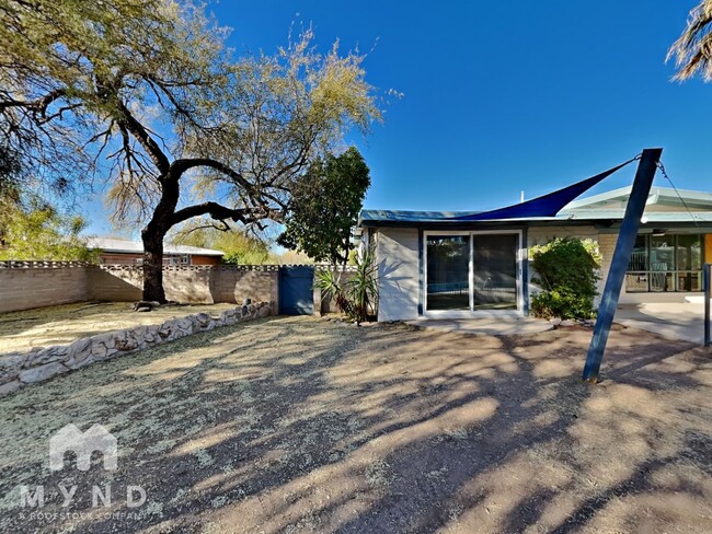 Building Photo - 7226 E Sabino Vista Dr