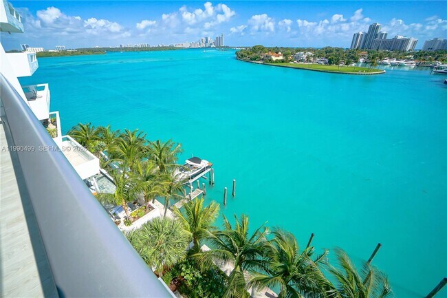 Building Photo - 10201 E Bay Harbor Dr