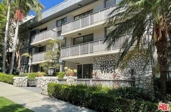 Building Photo - 1134 Alta Loma Rd