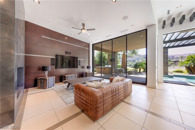 Building Photo - 1501 Foothills Village Dr