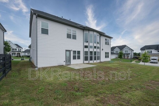 Building Photo - 508 Blackberry Ln