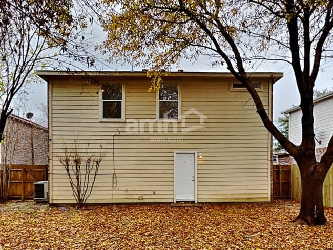 Building Photo - 4026 Holly Leaf Court