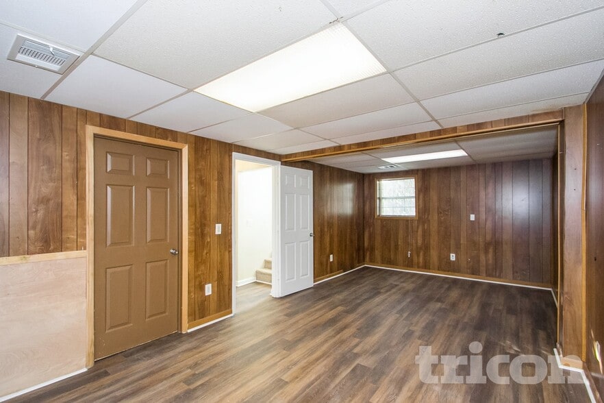 Building Photo - 5020 Millers Glen