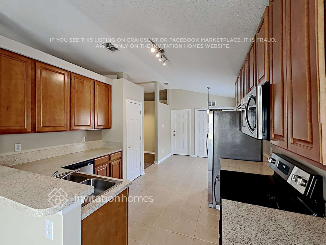 Building Photo - 3635 Live Oak Hollow Dr