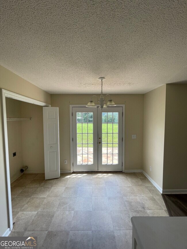 Building Photo - 4921 Martin Farms Rd