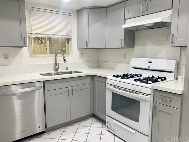 Building Photo - 8161 Newman Ave