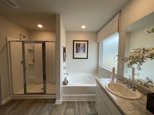 Building Photo - 23354 Shadowridge Dr
