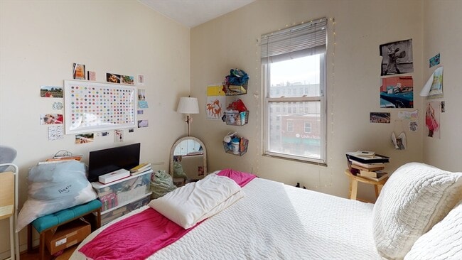 Building Photo - 18 S Huntington Ave