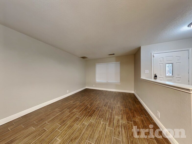 Building Photo - 14727 Bending Point