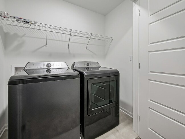 Building Photo - AVAILABLE NOW! Brand New Construction in P...