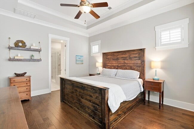 Building Photo - 2548 Josiah St