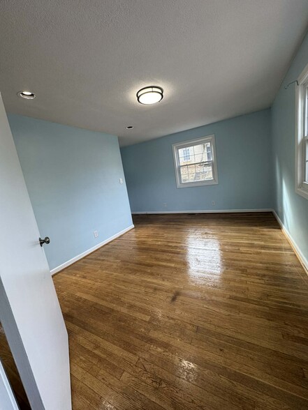 Building Photo - 4204 Tremont St