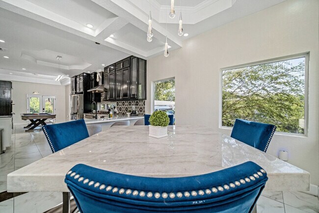 Building Photo - 219 Utah St