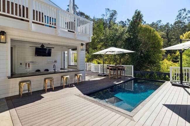 Building Photo - 31 Gold Hill Grde