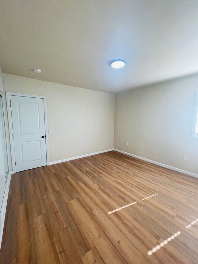 Building Photo - Charming 3-bedroom, 2-bathroom single story home located in the heart of Fillmore