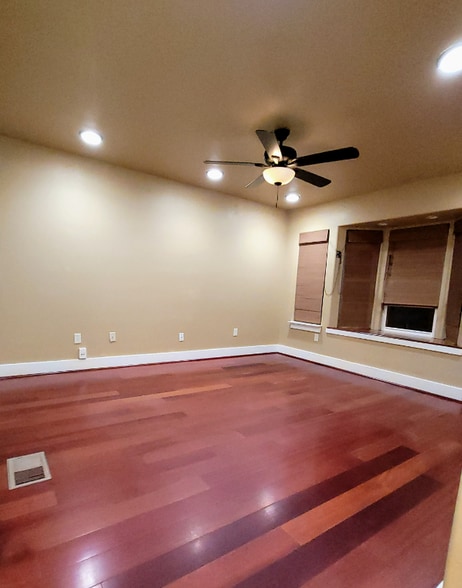 Building Photo - 3022 D St