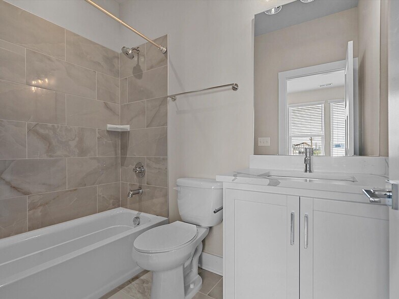 Building Photo - 4201 Bryant Terraces Dr