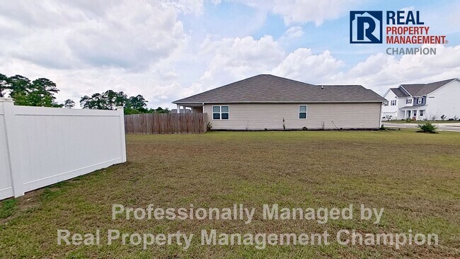 Building Photo - 3110 Lobelia Ln