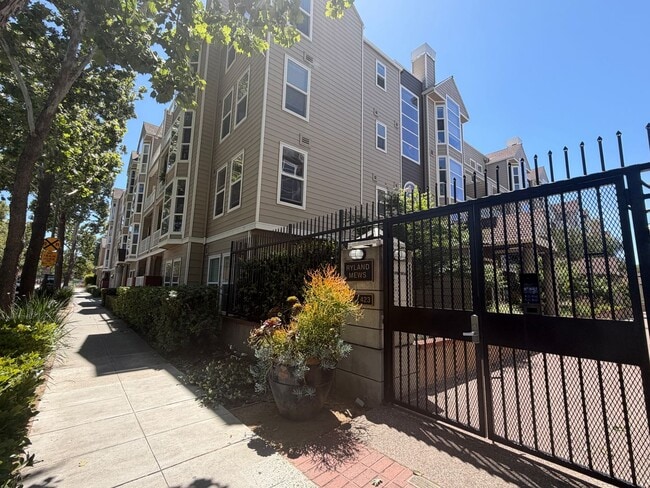 Building Photo - Serene & Pristine: 3 Bedroom, 3 Bath Bi-Level Condominium available in Central San Jose Location