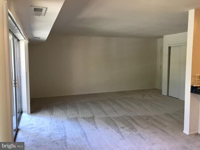 Building Photo - 7821 Enola St