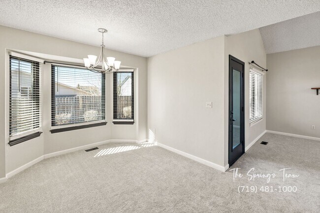 Building Photo - 2770 Richmond Dr