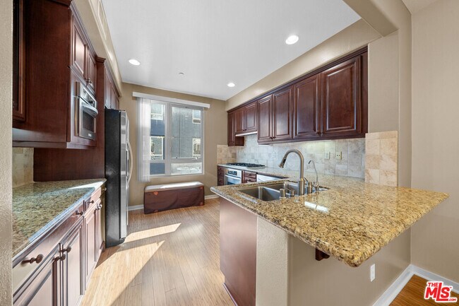 Building Photo - 5509 W 149th Pl