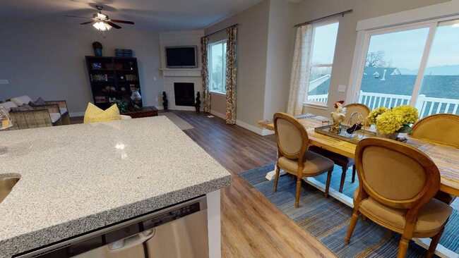 Building Photo - Don't Miss This Former Model Home Rental