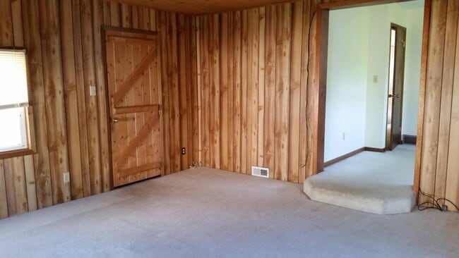 Building Photo - 317 High St