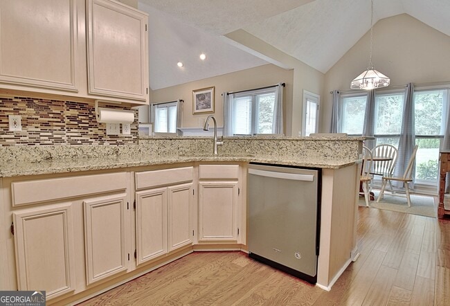 Building Photo - 304 Lamella Ln