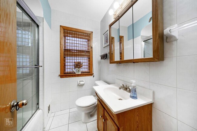 Building Photo - 5022 S Laporte Ave