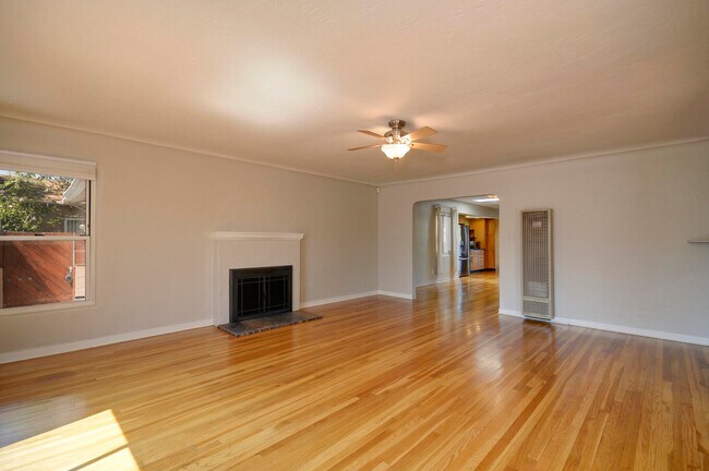 Building Photo - 3521 Smith Ave SE