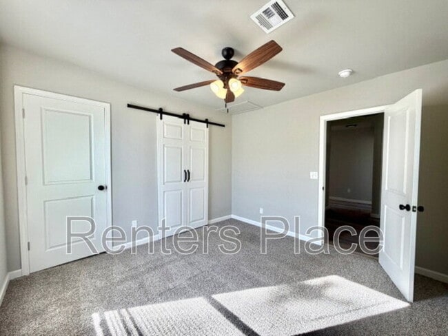 Building Photo - 108 E Mill Ave