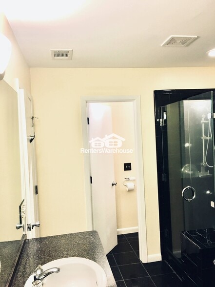 Building Photo - 11080 Kimball Crest Dr