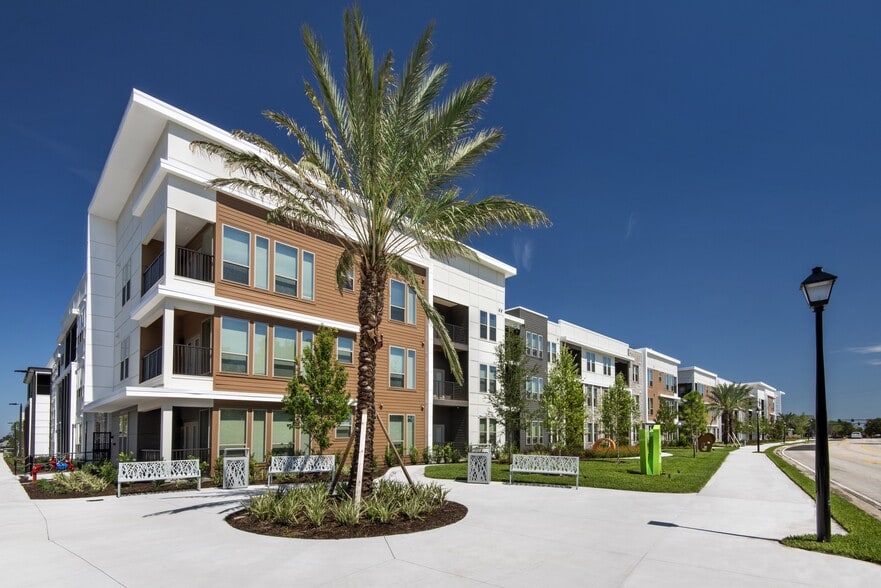 The Ellington at Oviedo Park 234 E Mitchell Hammock Rd Oviedo FL