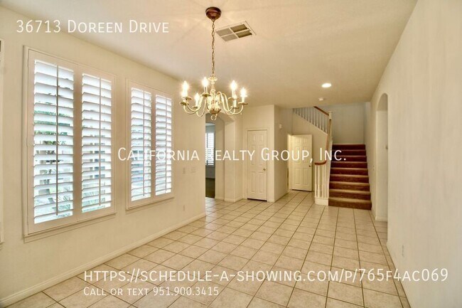 Building Photo - 36713 Doreen Dr