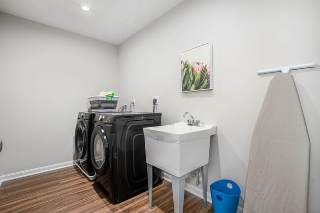 Building Photo - Brand new construction in well-kept HOA co...