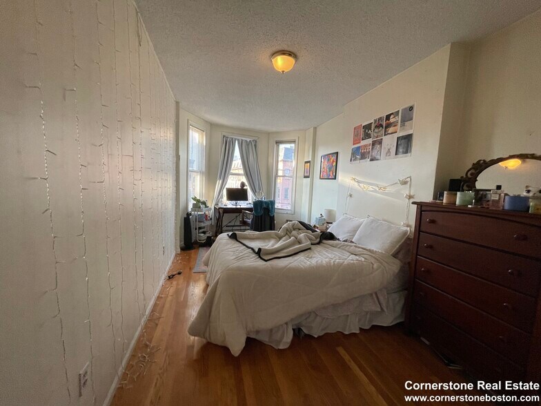 Building Photo - 588 Columbus Ave