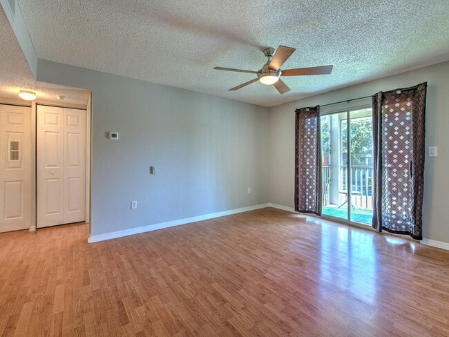 Building Photo - 209 Lake Brook Cir